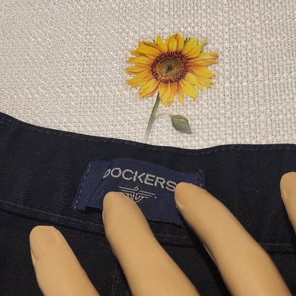 Dockers, Not Worn, Women's Black Pants, Size M - Picture 3 of 7